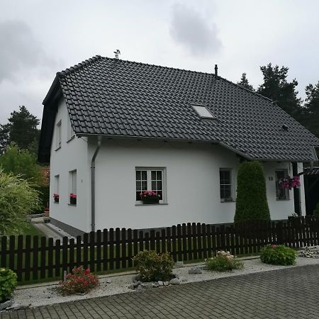 Gaestezimmer Im Bewohnten Efh Mit Pool Und Garten Ziltendorf Extérieur photo
