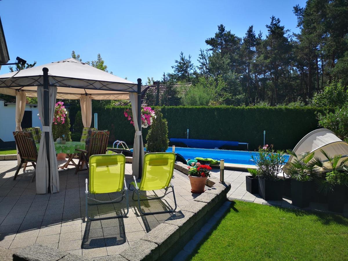 Gaestezimmer Im Bewohnten Efh Mit Pool Und Garten Ziltendorf Extérieur photo
