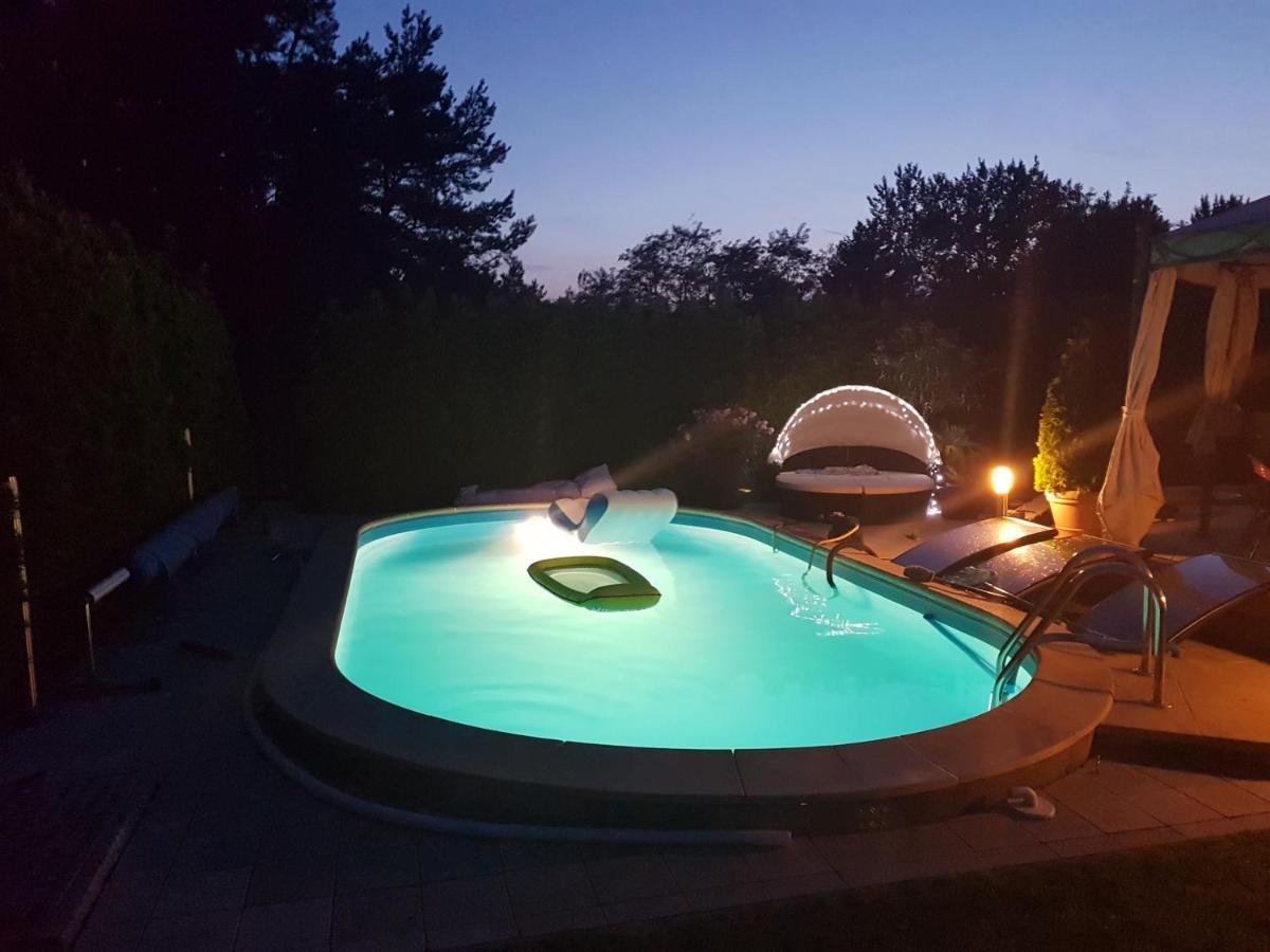 Gaestezimmer Im Bewohnten Efh Mit Pool Und Garten Ziltendorf Extérieur photo